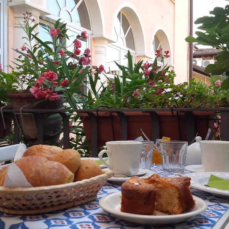Bed & Breakfast Belfiore Lonato Exterior photo