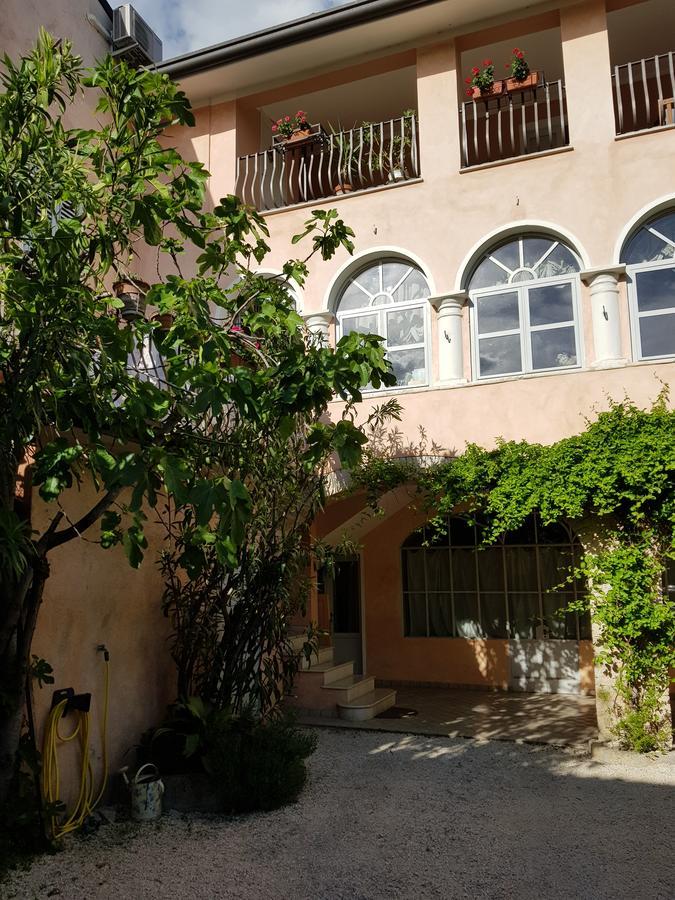 Bed & Breakfast Belfiore Lonato Exterior photo
